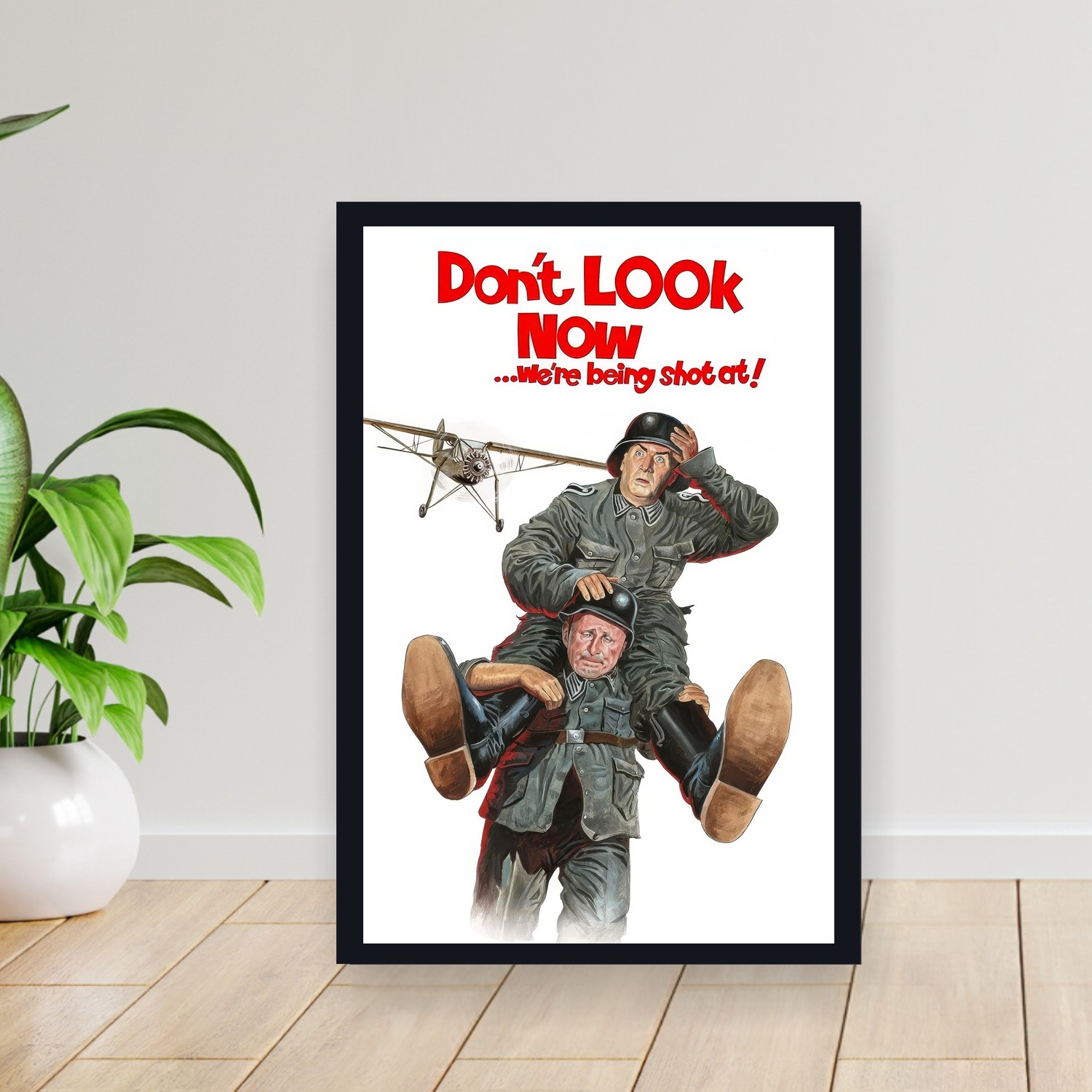 Cuadro 30x40cm Pelicula - Don_t Look Now... We_re Being Shot At! (1966)