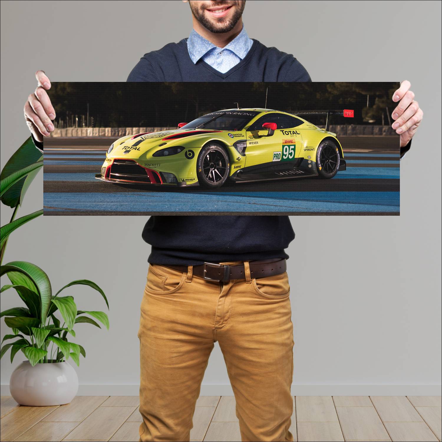 Cuadro grande 30x80cm 2018 aston martin vantage gt 622 Aston Martin
