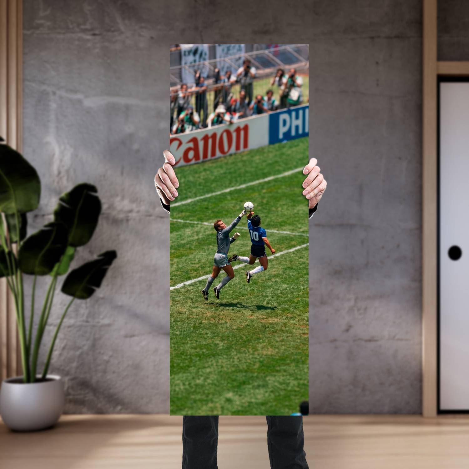 Cuadro grande 30x80cm La Mano de Dios Deporte